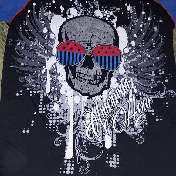 Shirt - Picture 2 of 4